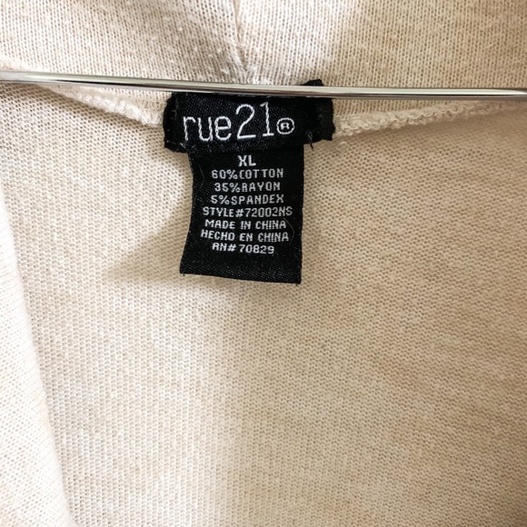 Cream colored cowl neck short sleeved sweater - Picture 3 of 4